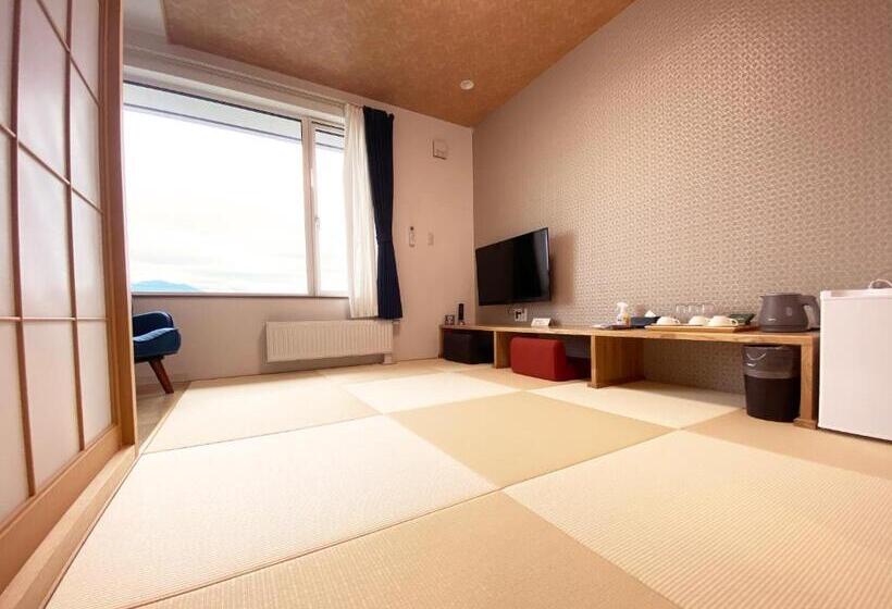 غرفة قياسية, Hanafuji Inn