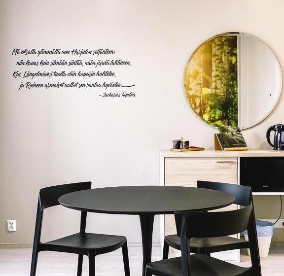 标准间, Li Kuohu Kangasala