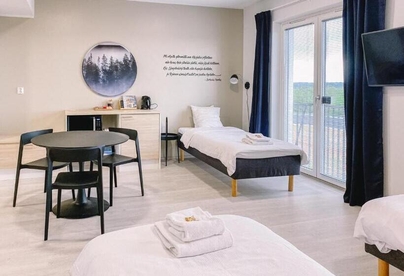 标准三人间, Li Kuohu Kangasala