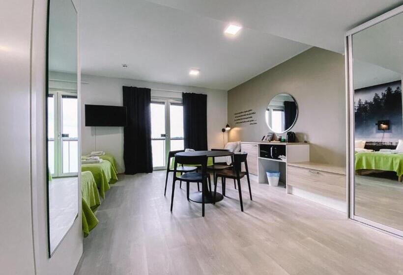 家庭间, Li Kuohu Kangasala