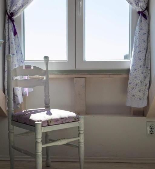 آپارتمان 3 خوابه با چشم‌انداز دریا, Guest House Gugily