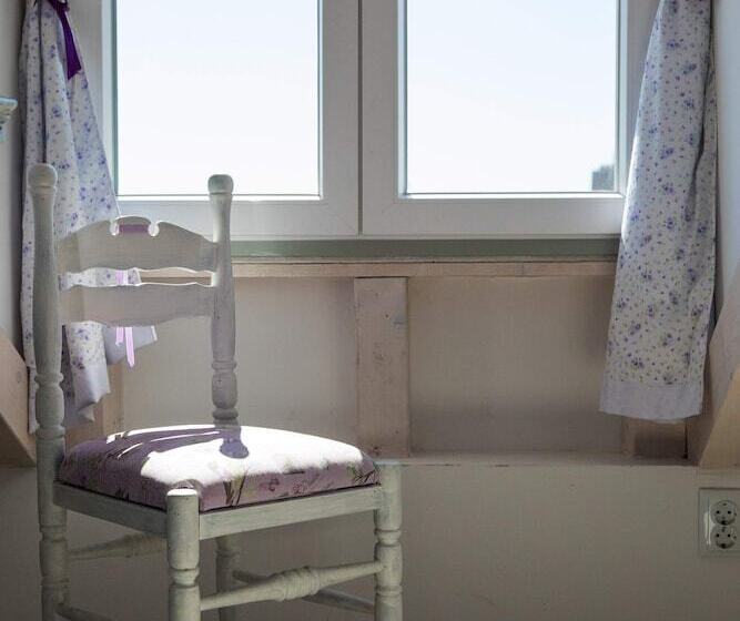 آپارتمان 3 خوابه با چشم‌انداز دریا, Guest House Gugily