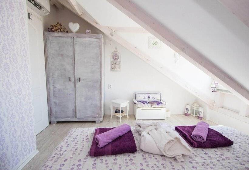 آپارتمان 3 خوابه با چشم‌انداز دریا, Guest House Gugily