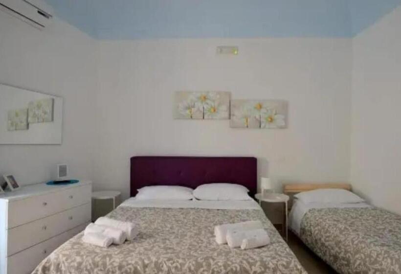 اتاق استاندارد سه نفره, Le Stanze Di Luisa