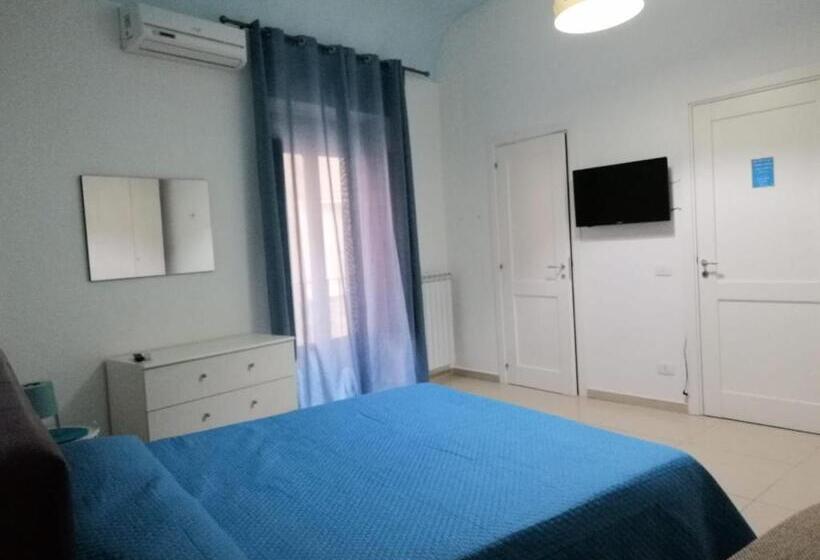 اتاق استاندارد سه نفره, Le Stanze Di Luisa