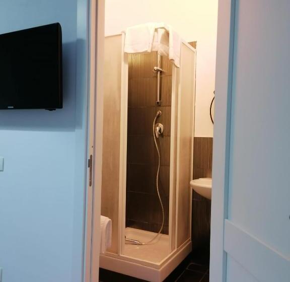 اتاق استاندارد سه نفره, Le Stanze Di Luisa