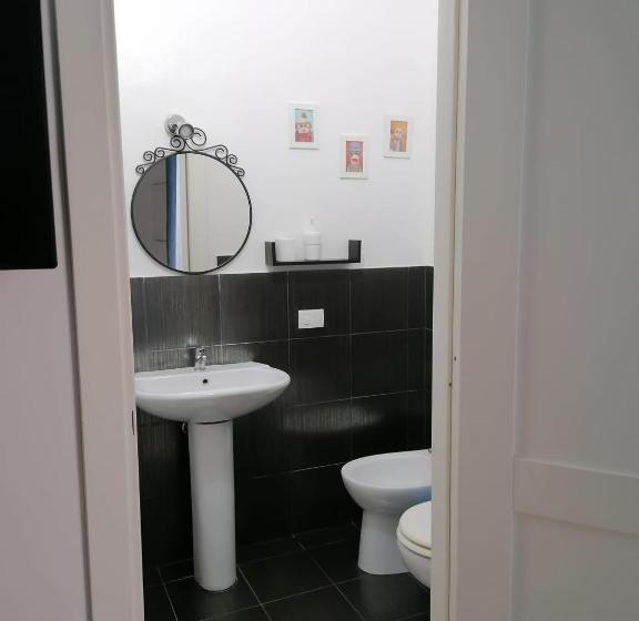 اتاق استاندارد سه نفره, Le Stanze Di Luisa