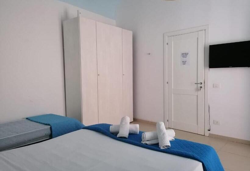 اتاق استاندارد سه نفره, Le Stanze Di Luisa