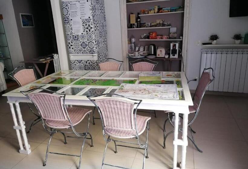 اتاق استاندارد سه نفره, Le Stanze Di Luisa