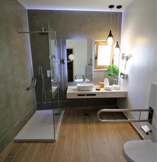 חדר משפחתי, Authentic Tavira