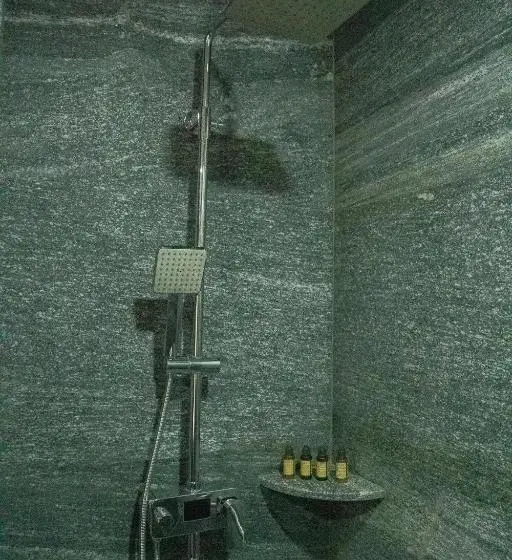 اتاق استاندارد برای معلولان, Quartz Hotel & Spa
