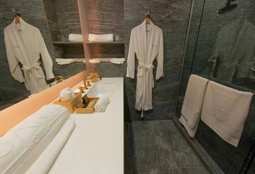 اتاق لوکس, Quartz Hotel & Spa