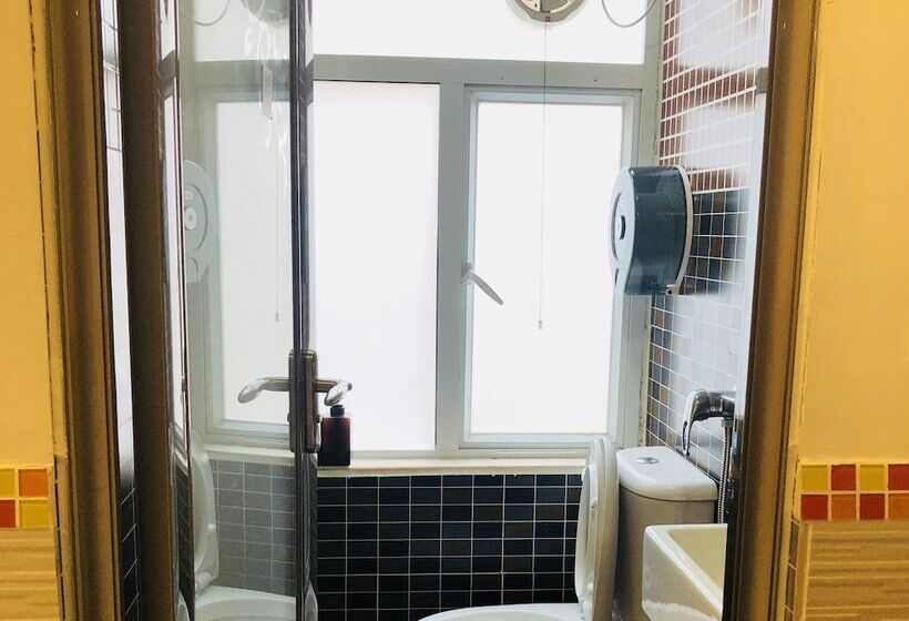 اتاق استاندارد, Chungkiu Come Inn