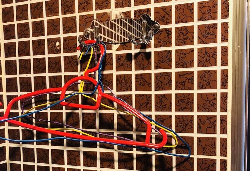 اتاق استاندارد سه نفره, Chungkiu Come Inn