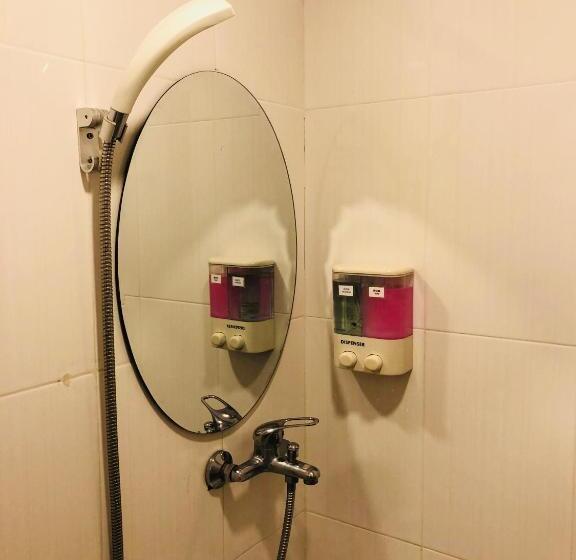 اتاق استاندارد, Chungkiu Come Inn