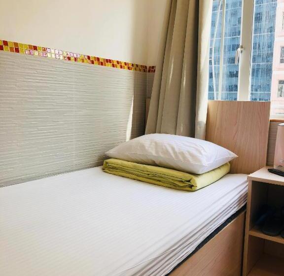 اتاق استاندارد یک نفره, Chungkiu Come Inn