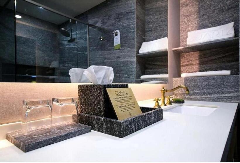 غرفة ديلوكس, Quartz Hotel & Spa