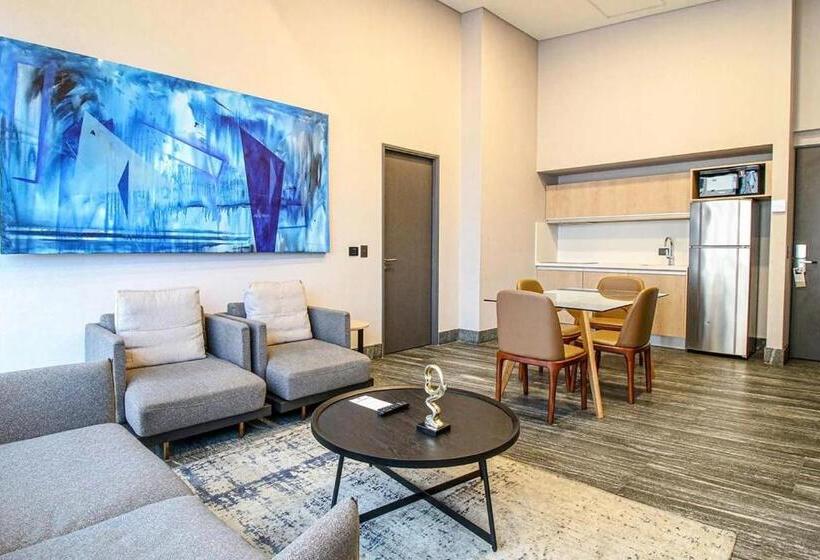 جناح جونيور, Quartz Hotel & Spa