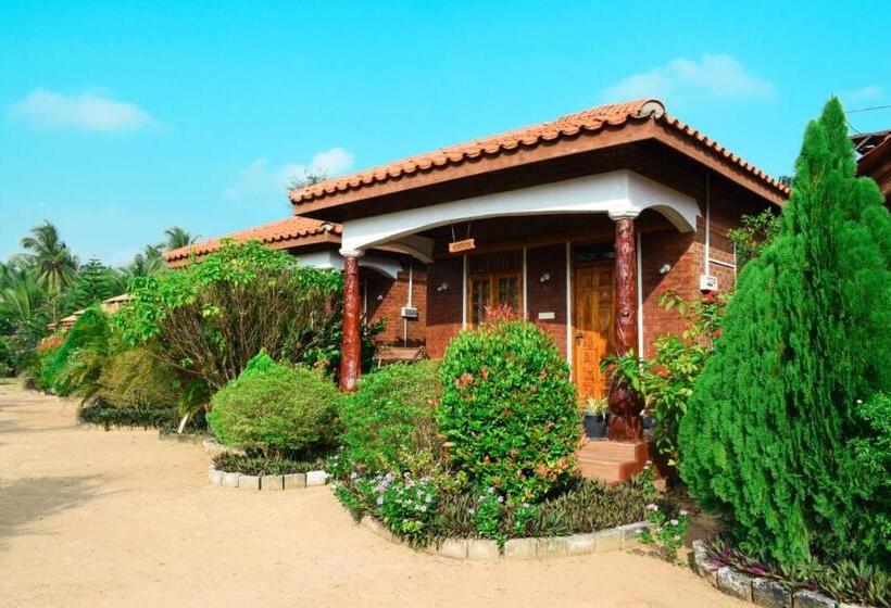 Quarto Triplo Estandar Vista Jardim, Mithra Paradise Beach