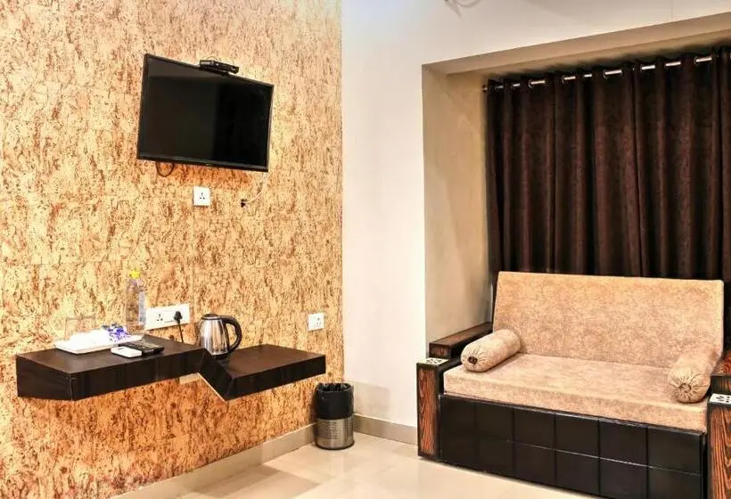 Familie Suite, Hill View