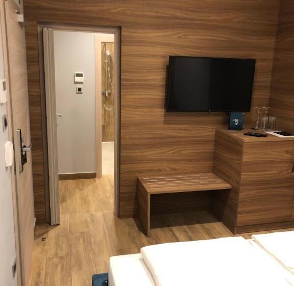Quarto Quádruplo Estandar, Teatro Suite & Rooms