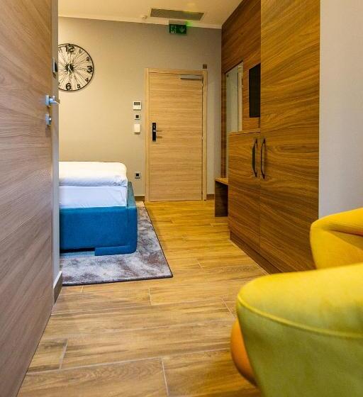اتاق استاندارد چهار تخته, Teatro Suite & Rooms