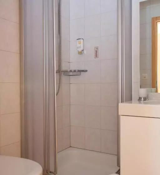 スタンダードスタジオ, Des Bains D Ovronnaz