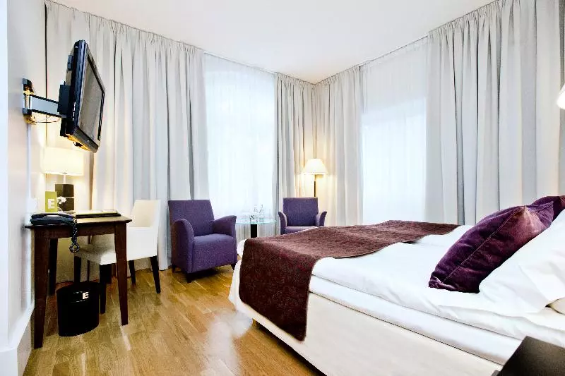 اتاق لوکس, Elite Hotel Arcadia