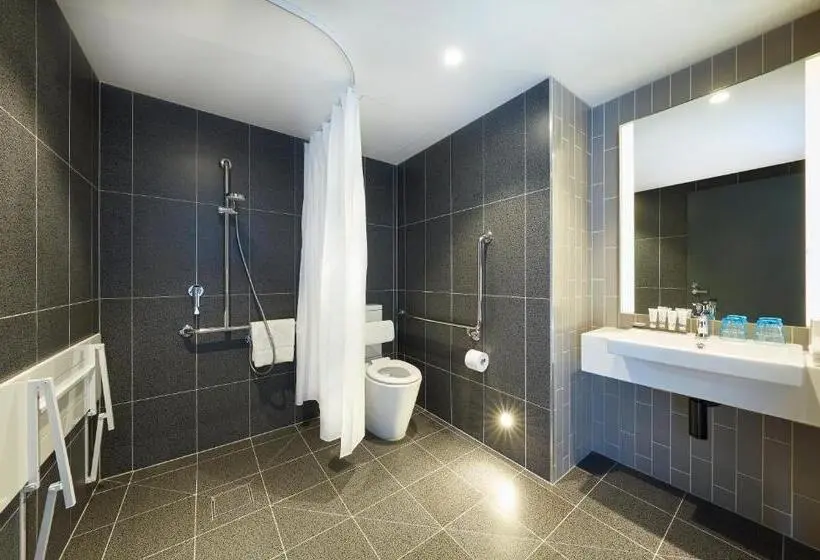 身障者適用スタンダードルーム, Holiday Inn Express Melbourne Southbank, An Ihg