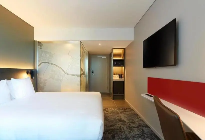 キングサイズベッドのデラックスルーム, Holiday Inn Express Melbourne Southbank, An Ihg