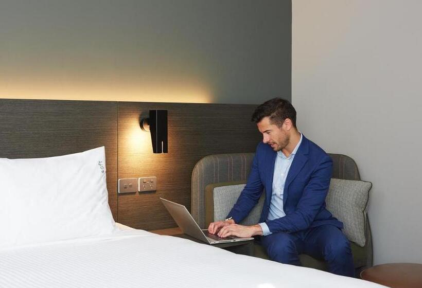 غرفة قياسية سرير ملكى, Holiday Inn Express Melbourne Southbank, An Ihg