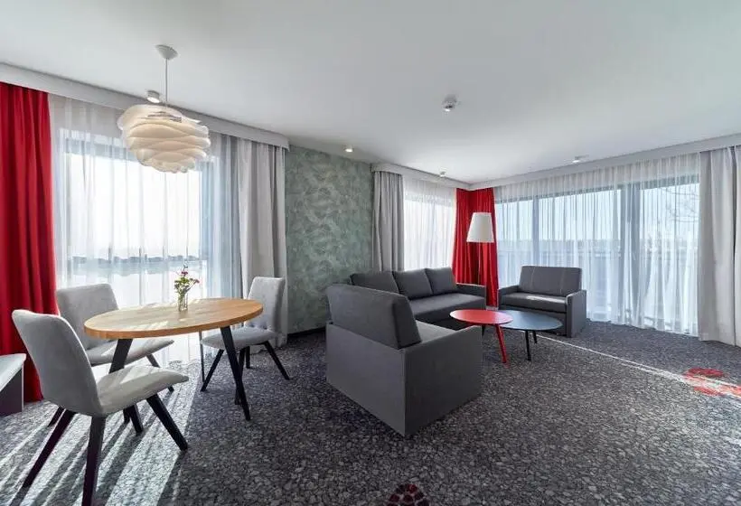 Perhehuone, Ibis Styles Nowy Targ