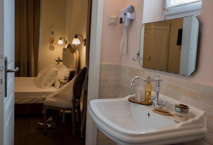 סוויטה, Kyria Boutique House