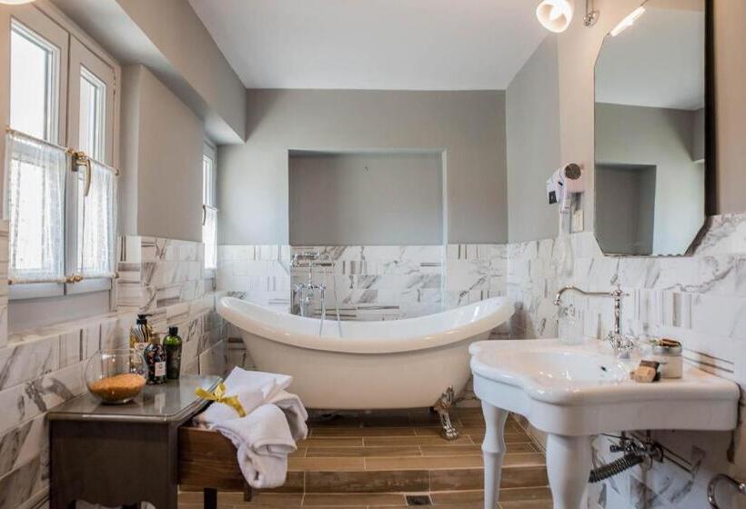 סוויטה דלוקס, Kyria Boutique House