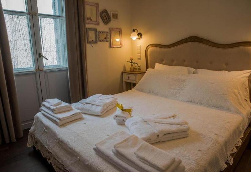استودیو استاندارد با بالکن, Kyria Boutique House