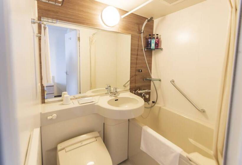 חדר סטנדרט לארבעה, Lantana Naha Kokusai Dori