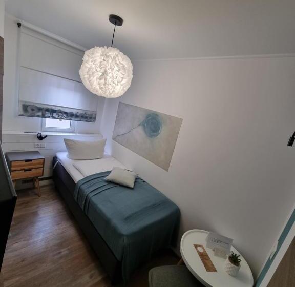 单人基本间, Zur Post