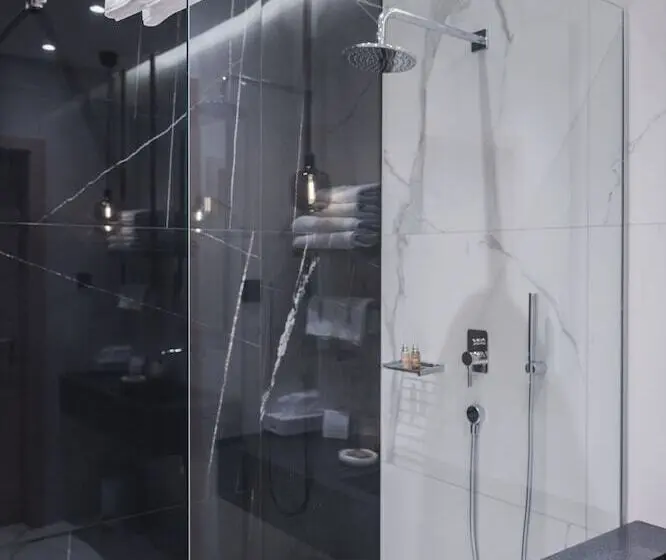اتاق سوپریور, Pod Zidom Rooms