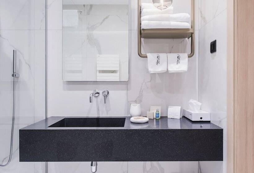 スーペリアールーム, Pod Zidom Rooms