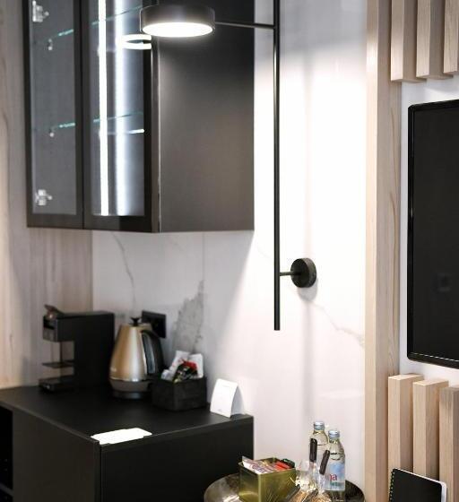 バルコニー付きデラックスルーム, Pod Zidom Rooms