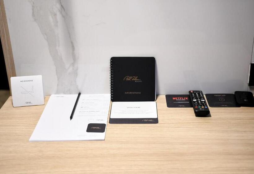 اتاق لوکس با بالکن, Pod Zidom Rooms