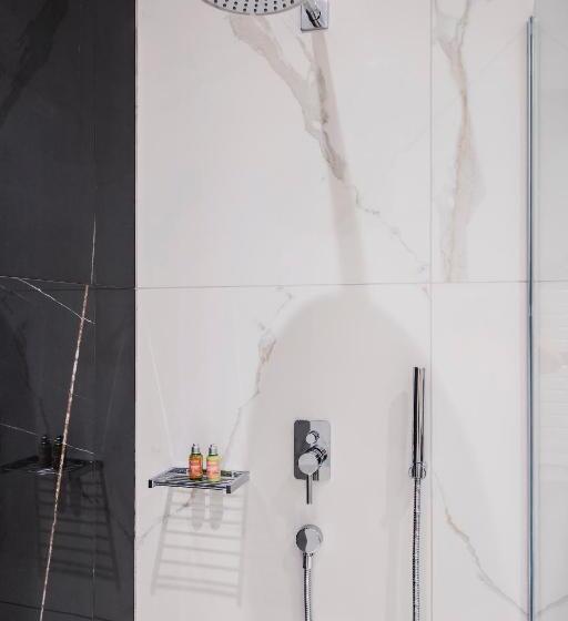 수피리어 룸, Pod Zidom Rooms