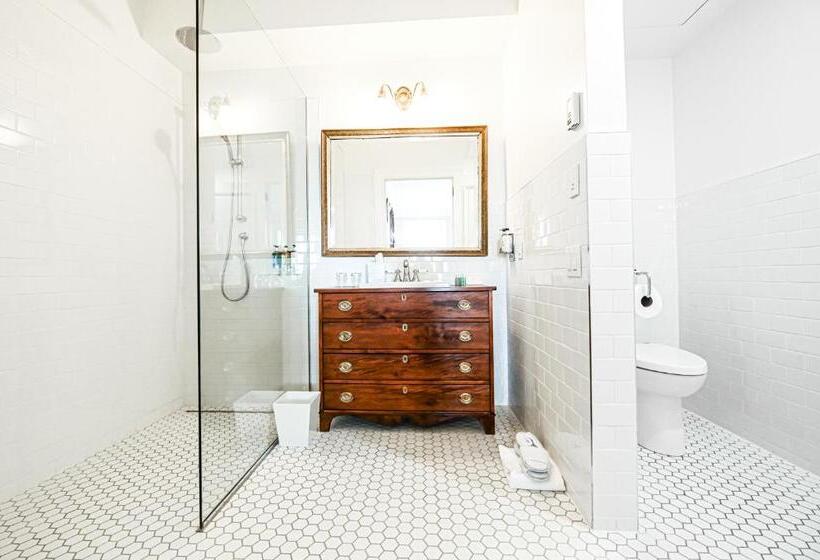 带大床的标准间, Stonehaven Le Manoir  Relais & Chateaux