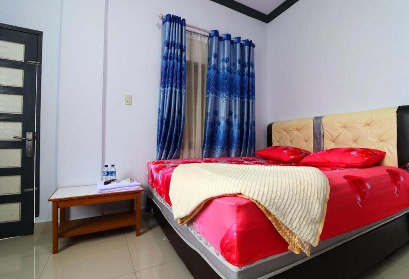 חדר אקונומי, Wisma Barokah