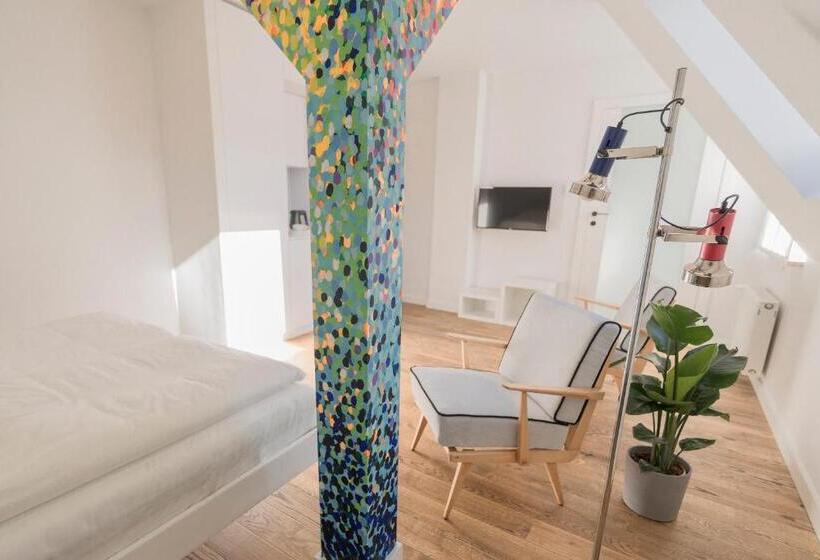 Standardrum, Kolorowe Pola Boutique B&b