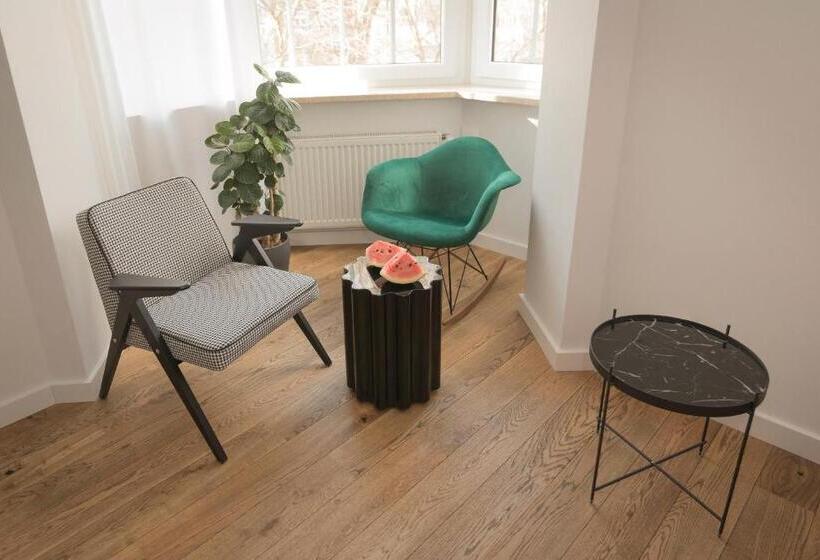 1 Sovrums Lägenhet, Kolorowe Pola Boutique B&b