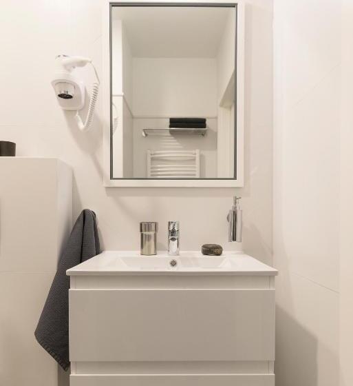 Deluxe Rum, Kolorowe Pola Boutique B&b