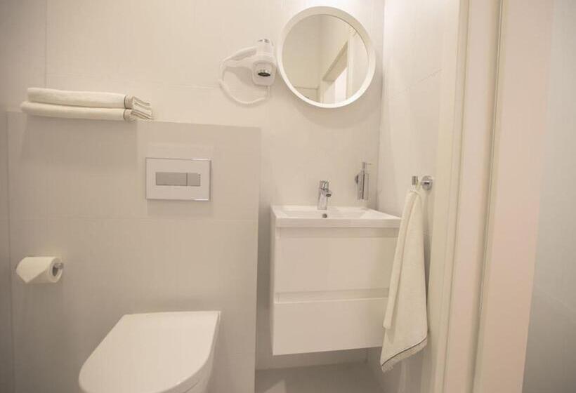 Deluxe Rum, Kolorowe Pola Boutique B&b