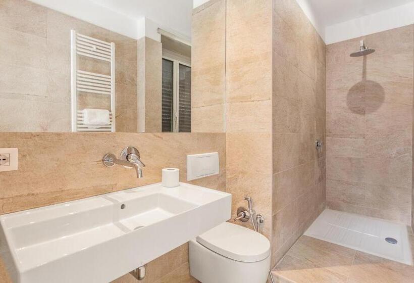 اتاق سوپریور با چشمانداز شهر, Maison Giulivia A San Pietro