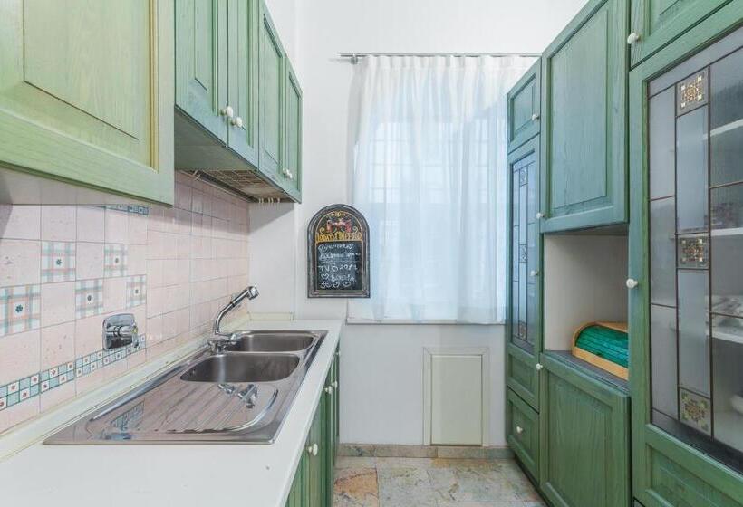 استودیوی سوپریور, Maison Giulivia A San Pietro